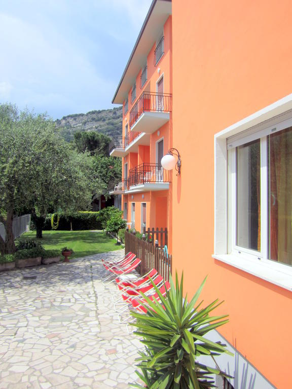 Albergo Villa Mimosa Torbole Sul Garda Ngoại thất bức ảnh